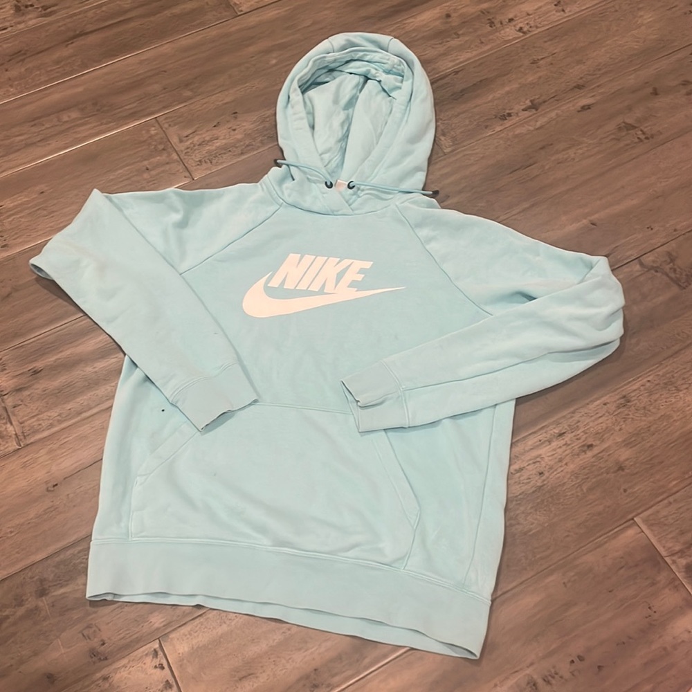 nike sweatshirt !